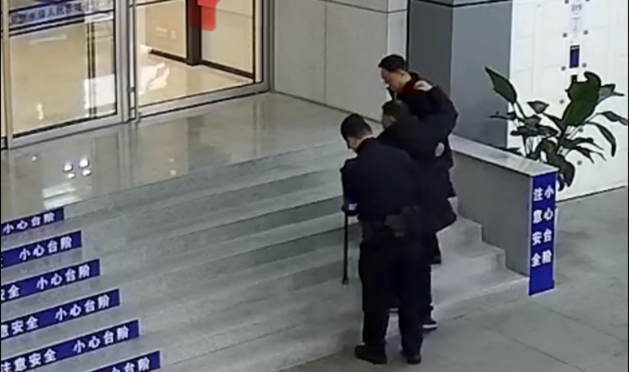 E:/25.12.10后 上傳網(wǎng)站留存/致敬“服務(wù)之星”劉禮兵！南京市保以專業(yè)守護(hù)安全，用溫情溫暖人心/照片/精修/5851dfcd78fd0f1bab3c514af4abc905.jpg5851dfcd78fd0f1bab3c514af4abc905